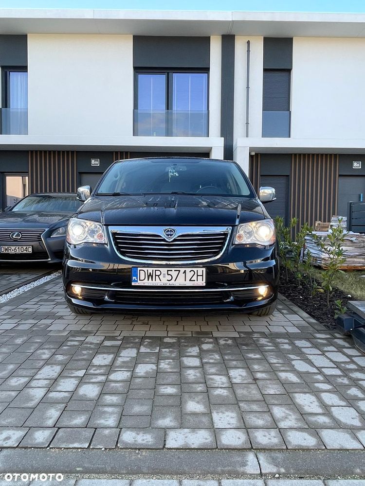 Lancia Voyager 3.6 Platinum - 1