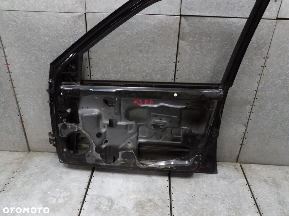 JEEP GRAND CHEROKEE ZJ DRZWI PRAWE PRZÓD - 11
