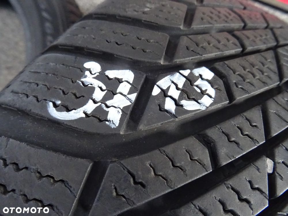 235/60/R18 107H Pirelli Winter 2 Scorpion - 9