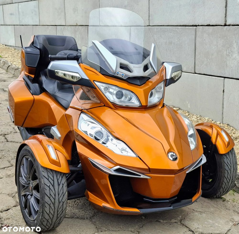 Can-Am Spyder - 2