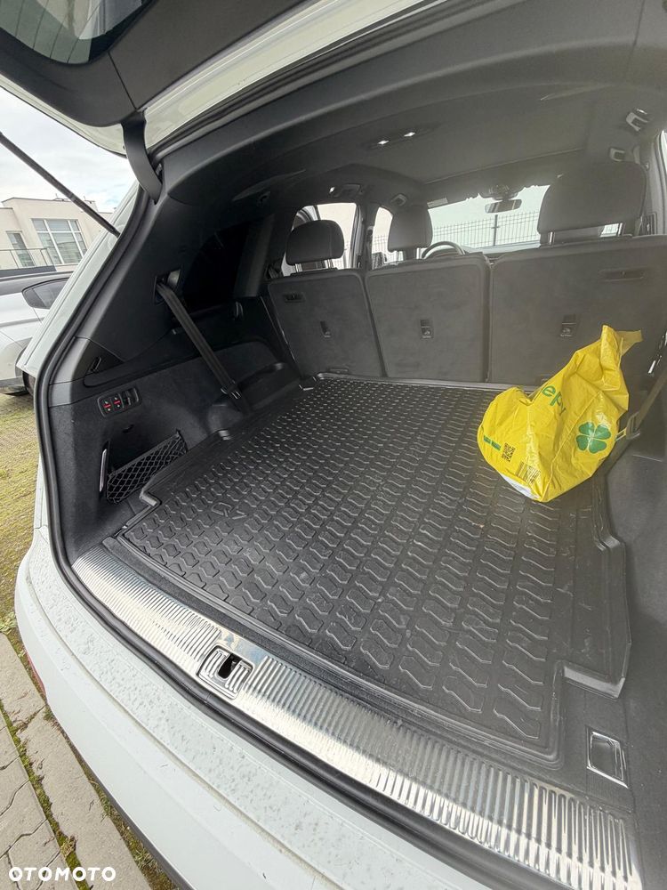 Audi Q7 - 8