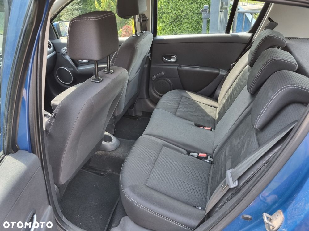 Renault Clio - 7