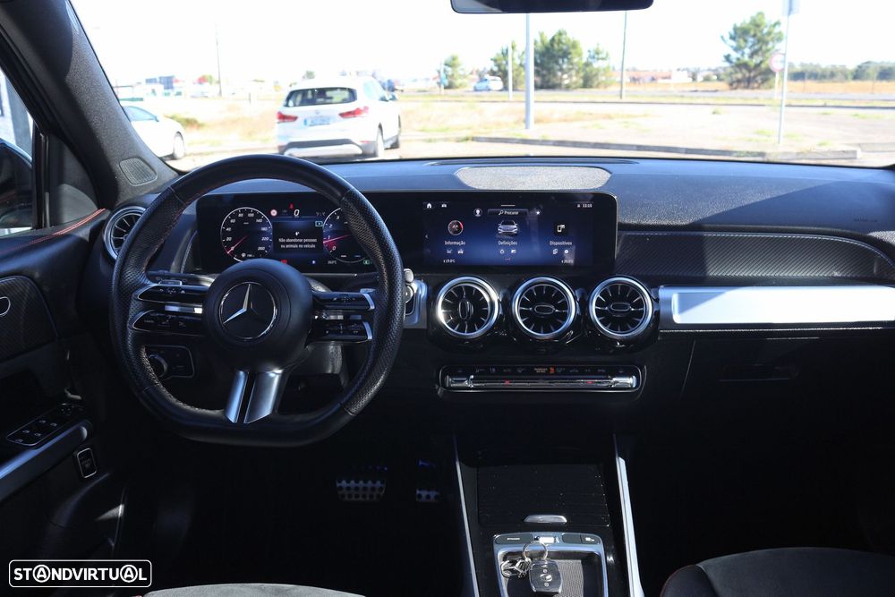 Mercedes-Benz GLB 200 AMG Line - 42
