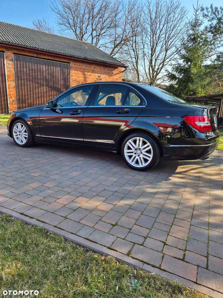 Mercedes-Benz Klasa C 180 (BlueEFFICIENCY) Avantgarde - 5