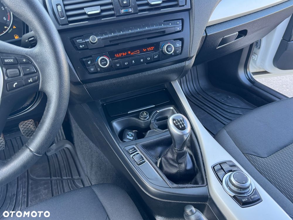 BMW Seria 1 118d DPF Edition Sport - 35