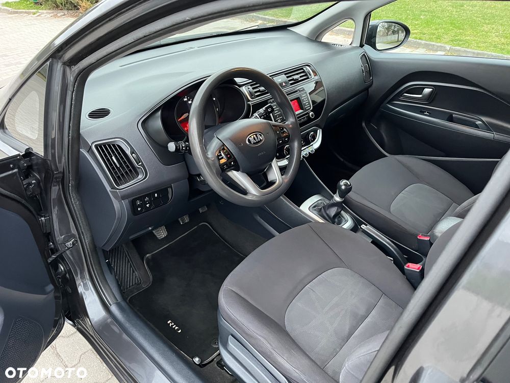 Kia Rio 1.2 Attract - 8