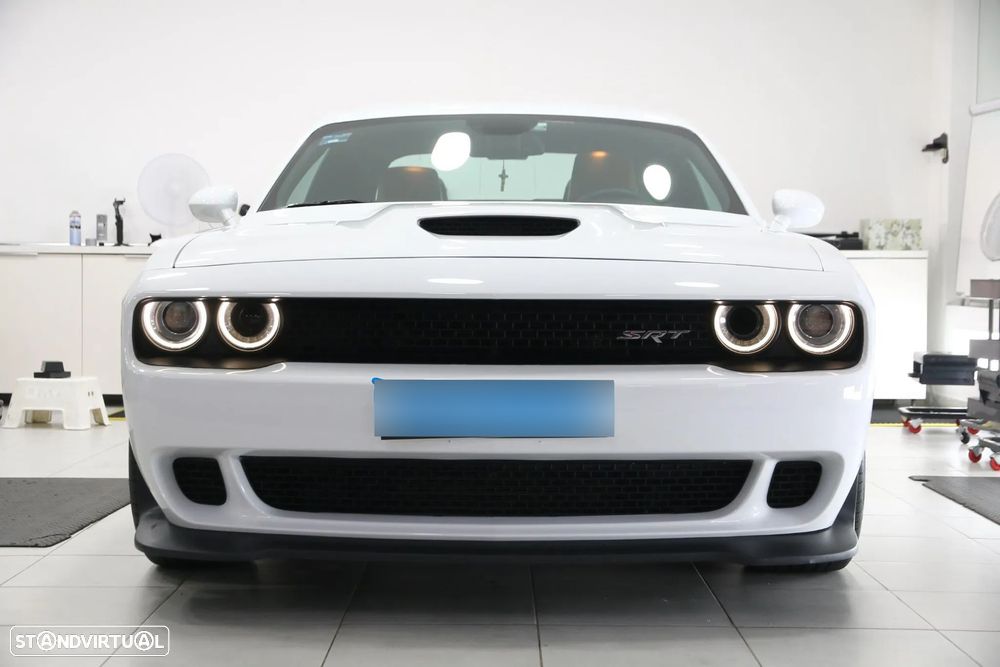 Dodge Challenger Auto SRT Hellcat - 10