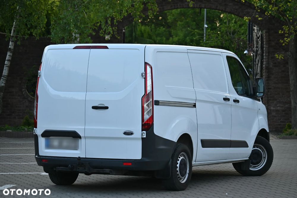 Ford TRANSIT CUSTOM - 17