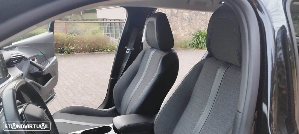 Peugeot e-2008 50 kWh Allure - 23