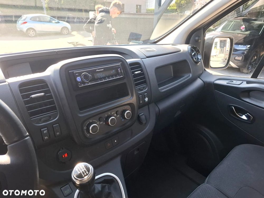 Renault Trafic - 19