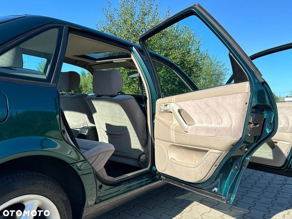 Volkswagen Passat - 27