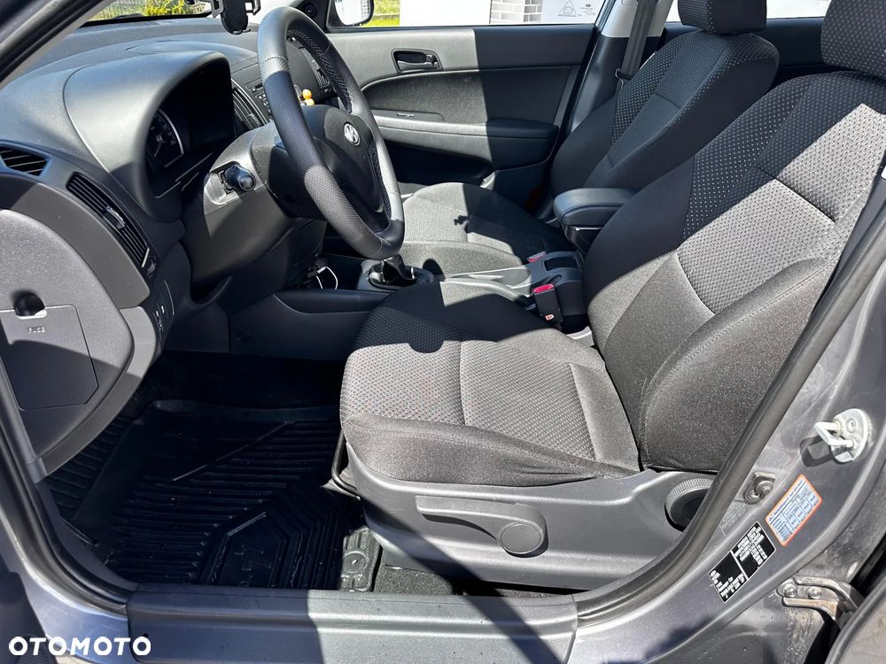 Hyundai i30 1.4 Blue Comfort - 18