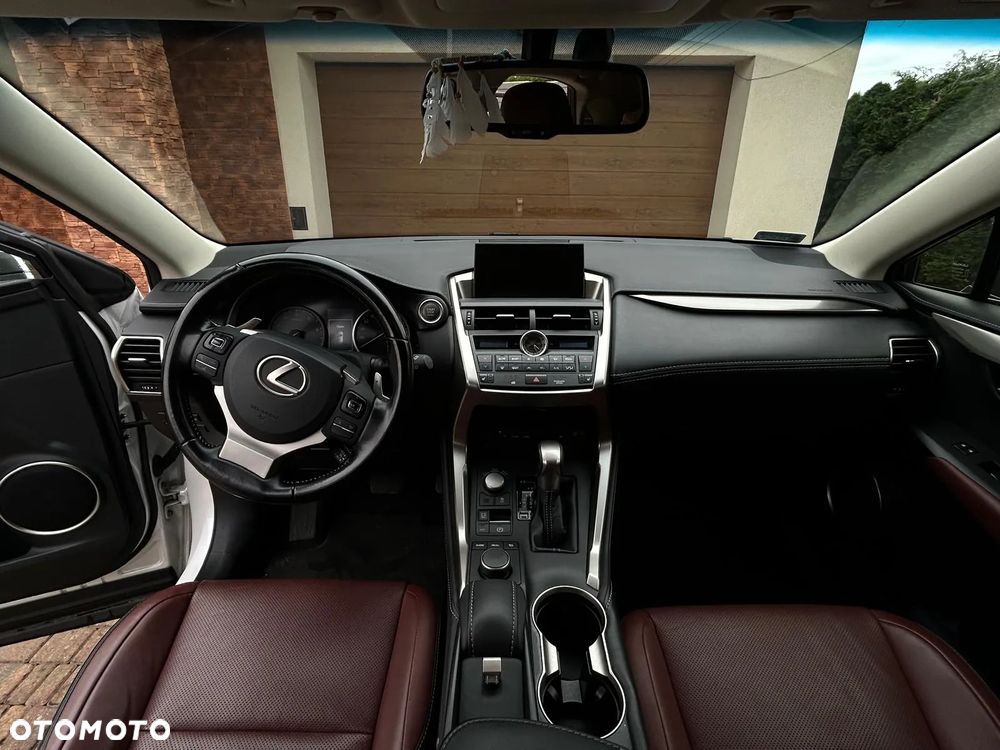 Lexus NX - 8