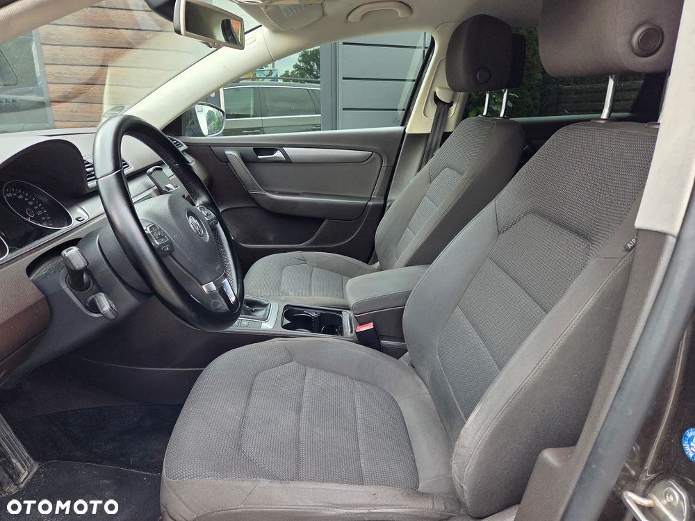 Volkswagen Passat 1.6 TDI DPF BlueMot Highline - 6