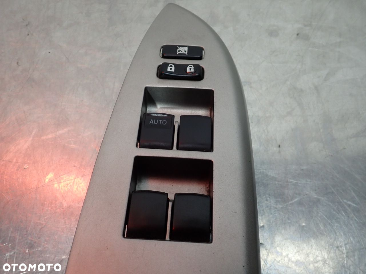 PANEL STEROWANIA SZYB TOYOTA COROLLA E15 - 6
