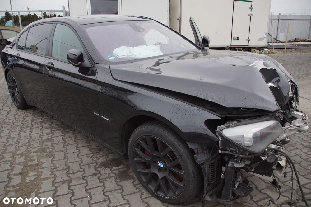 Pojazd na części BMW F01 750i Long xDrive, rocznik 2011 BLACK SAPPHIRE METALLIC (475) XCL.LEDER NAPPA ERW./D5 SATB HELL (NAD5) silnik N63B44O0 skrzynia GA6HP-26Z drzwi klapa szyba fotele long amortyzator - 30