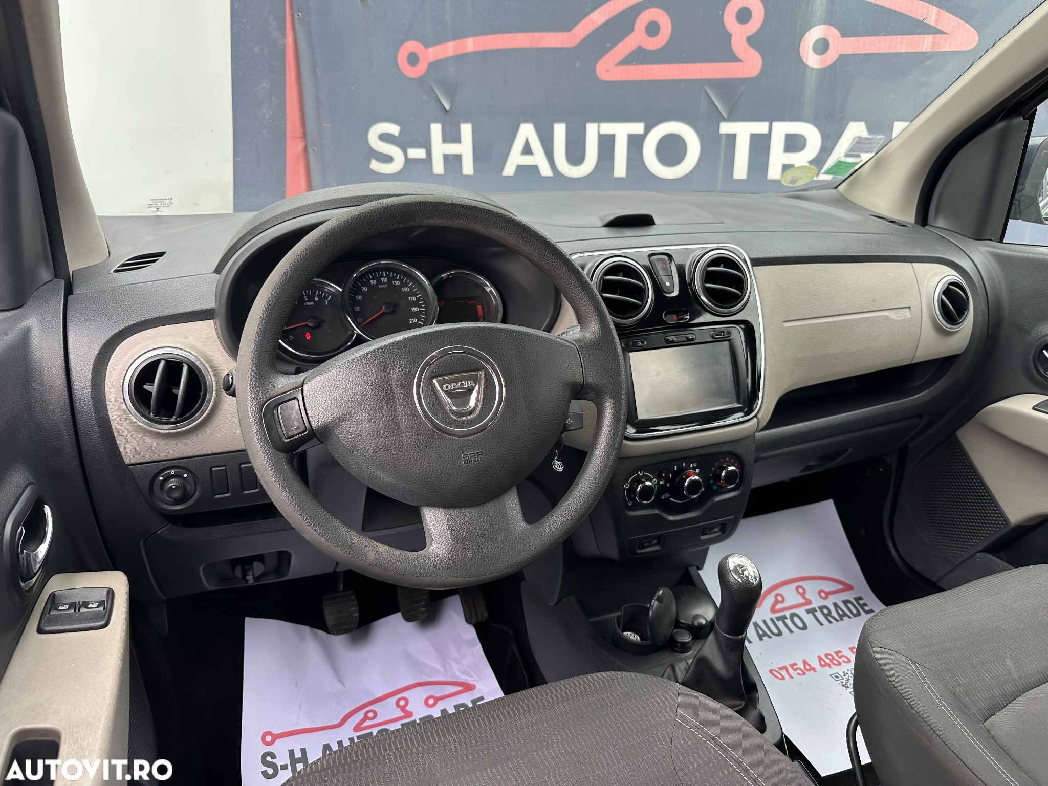 Dacia Lodgy 1.5 dCi 90 CP Stepway - 8