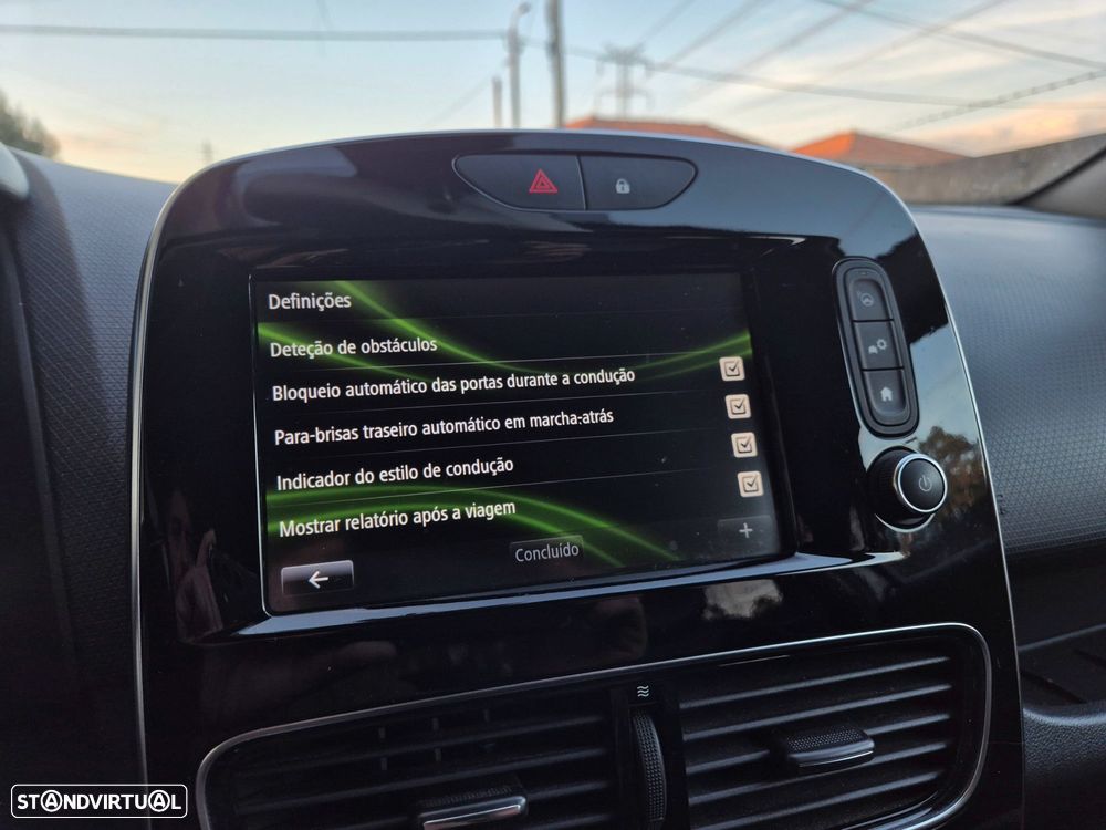 Renault Clio Sport Tourer (Energy) dCi 90 EDC Bose Edition - 27