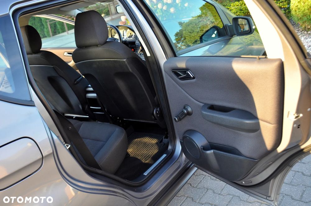 Mercedes-Benz Klasa A 160 BlueEFFICIENCY Elegance Special Edition - 22