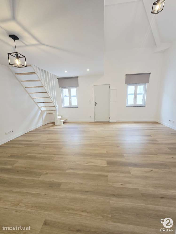 Moradia T0 Duplex totalmente remodelada no Bonfim - Grande imagem: 5/19