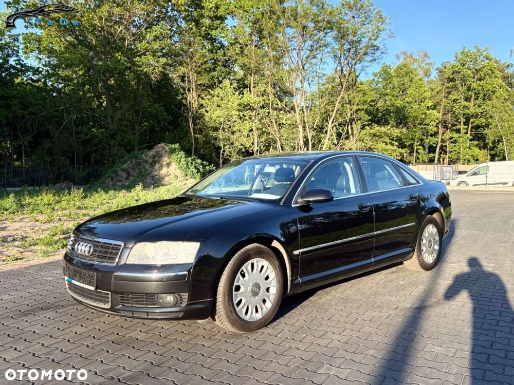 Audi A8 4.2 Quattro - 12