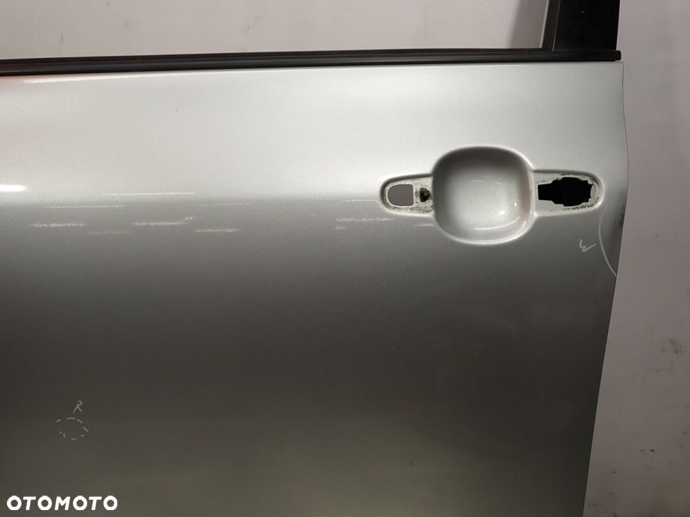 DRZWI LEWY PRZÓD TOYOTA COROLLA E15 KOL: 1F7 - 7