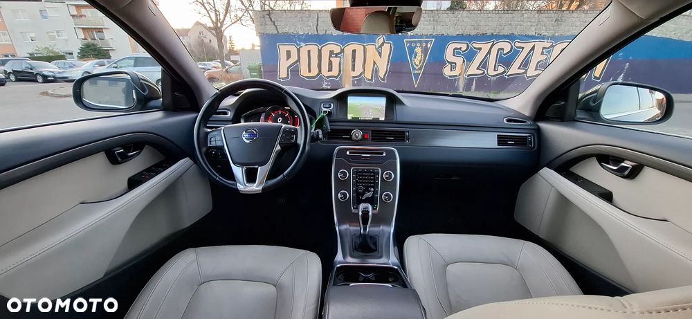 Volvo V70 D3 Momentum - 12
