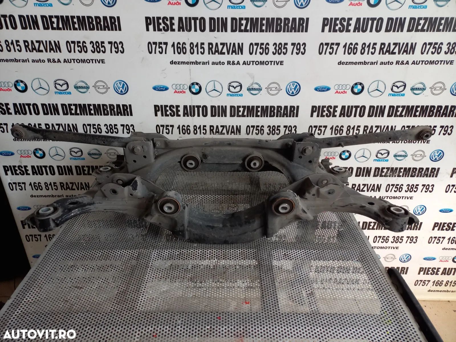 Punte Spate Land Rover Range Rover Evoque Discovery Sport An 2012-2013-2014-2015-2016-2017-2018-2019 4x4 Dezmembrez Range Rover Evoque Facelift An 2015-2016-2017-2018-2019 2.0 D Automat 4x4 Volan Stanga - Dezmembrari Arad - 1