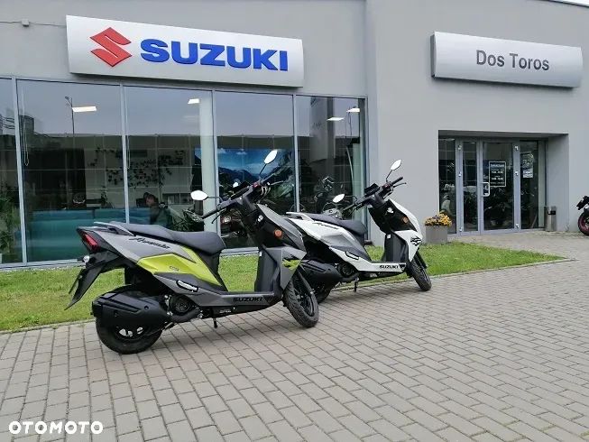 Suzuki Avenis - 1