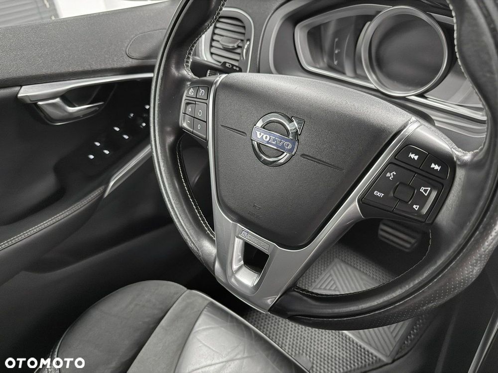 Volvo V40 D3 Drive-E SCR R-Design Momentum - 21