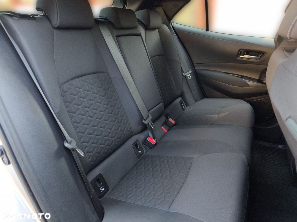 Toyota Corolla - 10