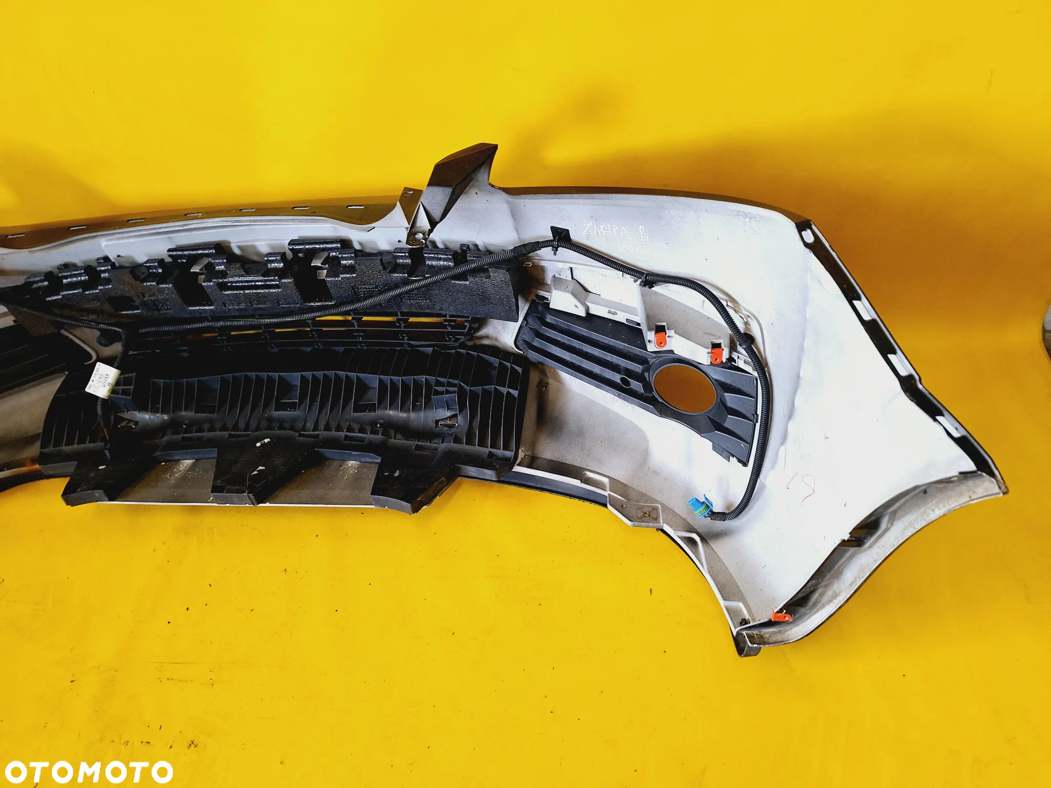ZDERZAK PRZÓD PRZEDNI OPEL ZAFIRA B LAK: Z20R NR275 - 13