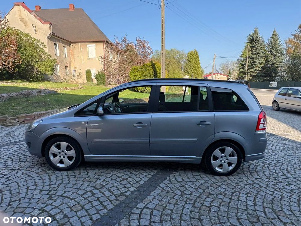Opel Zafira 1.8 Easytronic Family Plus - 9