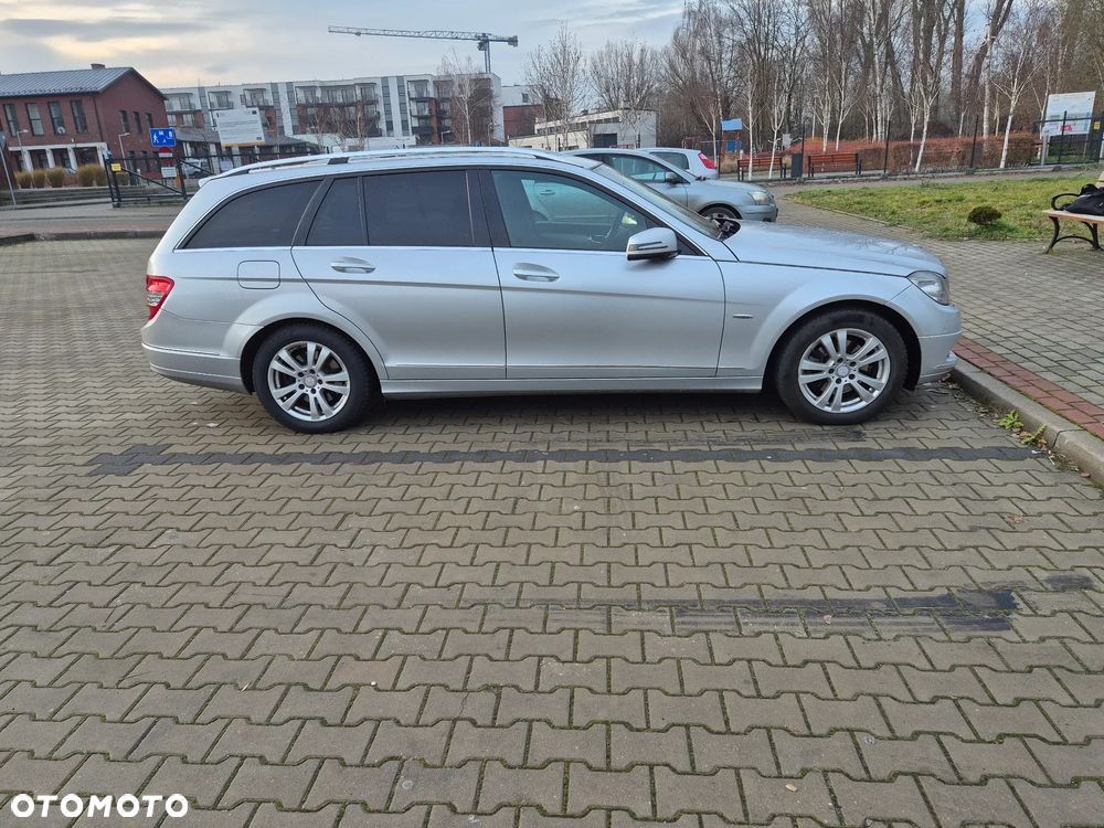 Mercedes-Benz Klasa C 220 CDI DPF Avantgarde - 13