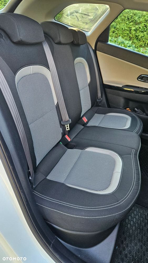 Kia Ceed - 19