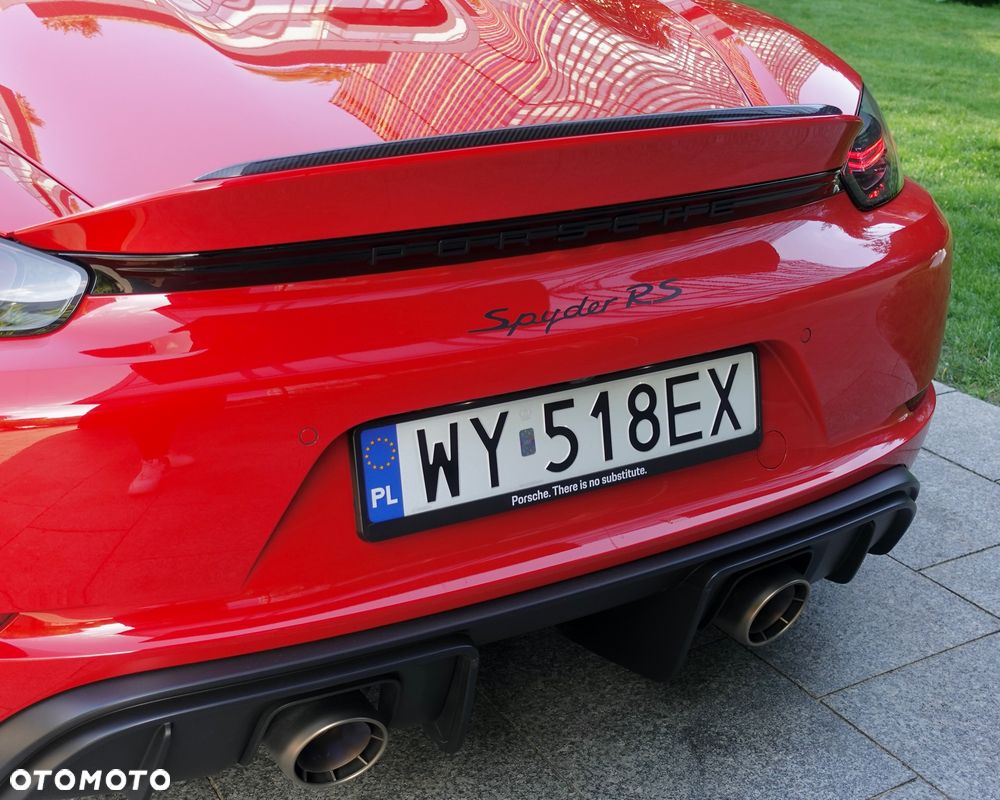 Porsche 718 Spyder - 10