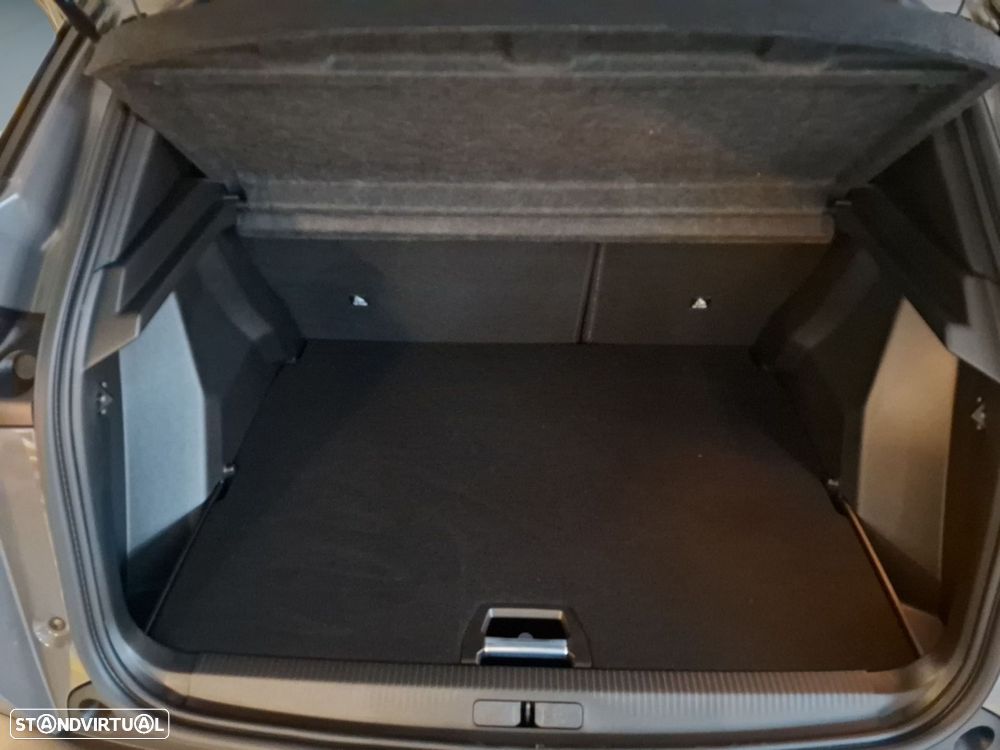 Peugeot 2008 1.2 Hybrid Allure e-DCS6 - 18