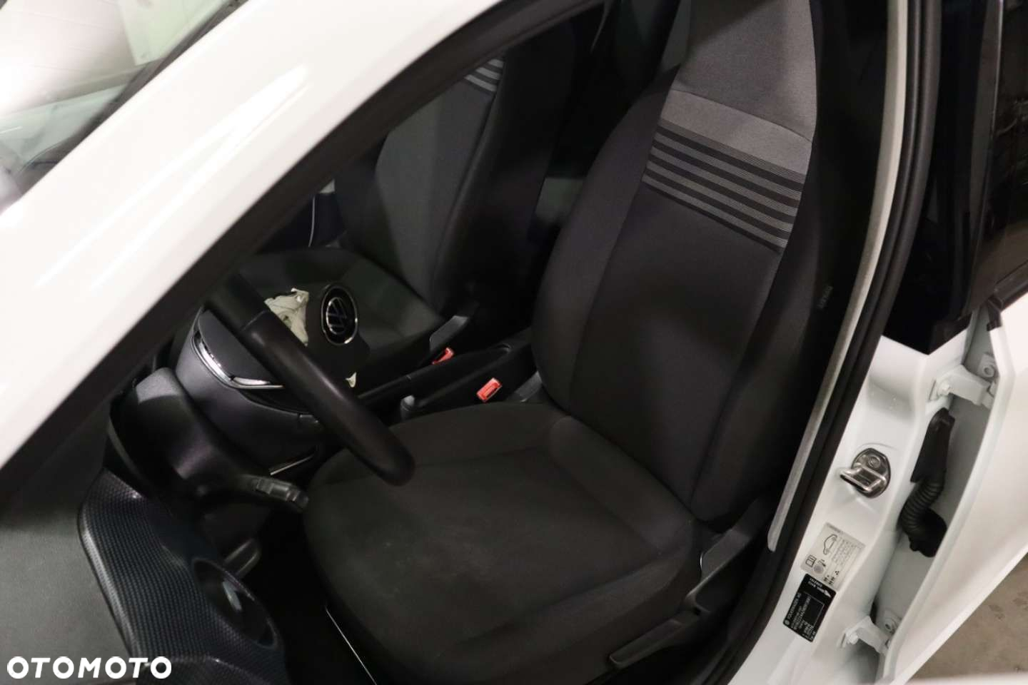 Volkswagen up! e-up - 17