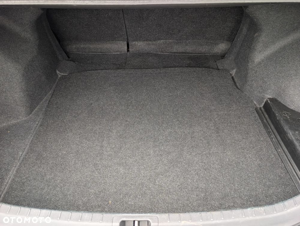 Toyota Corolla 1.6 Comfort - 35