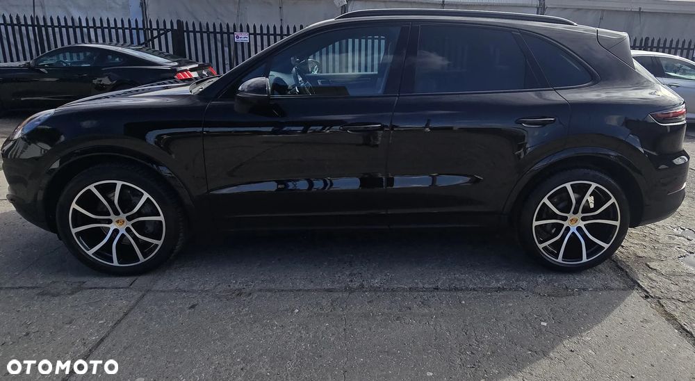 Porsche Cayenne Standard - 4