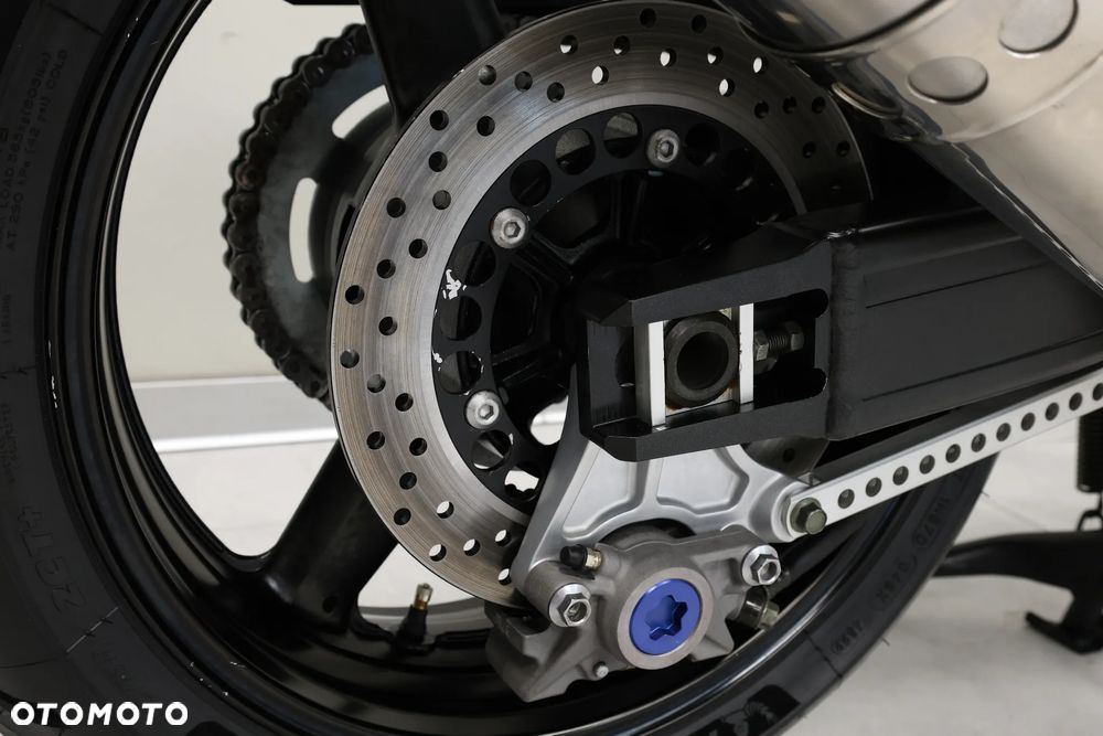 Yamaha FZS - 37