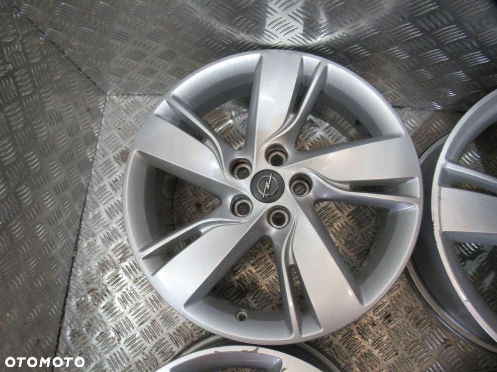 Felgi Opel Astra J K Mokka 7Jx17 et42 5x105 - 6