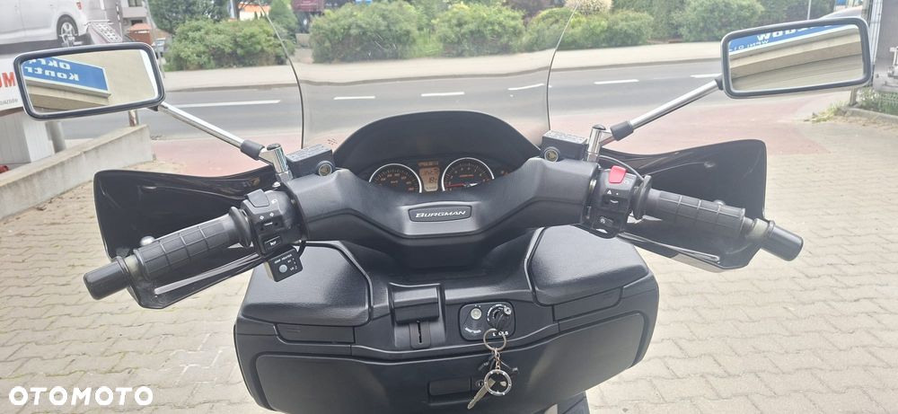 Suzuki Burgman - 8
