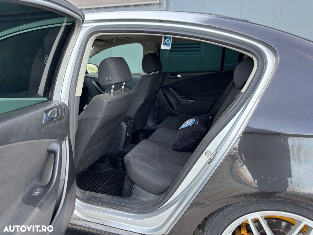 Volkswagen Passat Variant 2.0 TDI Comfortline - 11