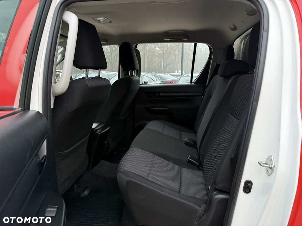 Toyota Hilux 2.4 D-4D Double Cab DLX 4x4 - 11