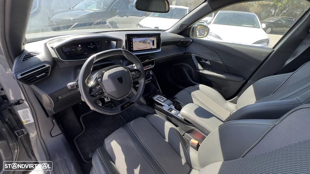 Peugeot e-2008 50 kWh GT - 15