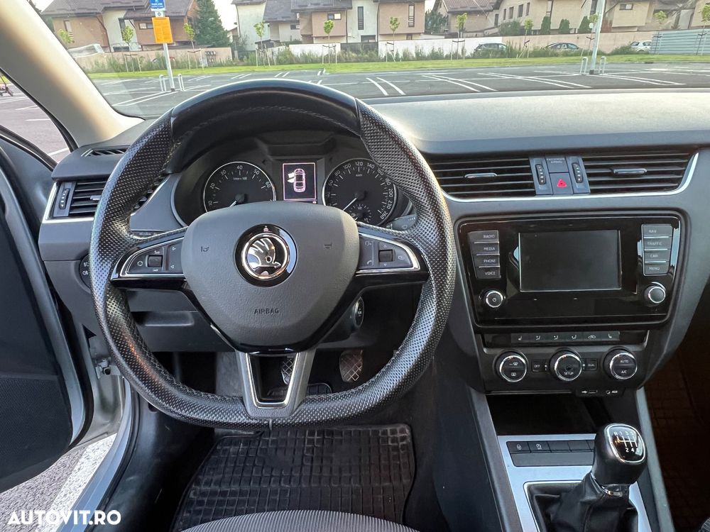 Skoda Octavia 1.4 TSI ELEGANCE - 11