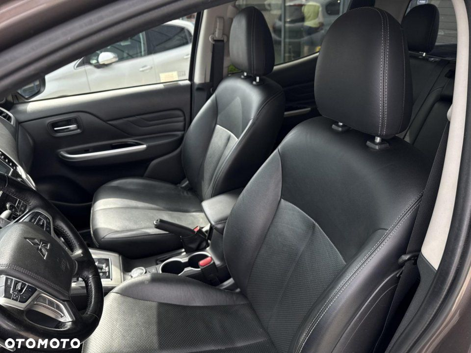 Mitsubishi L200 - 9