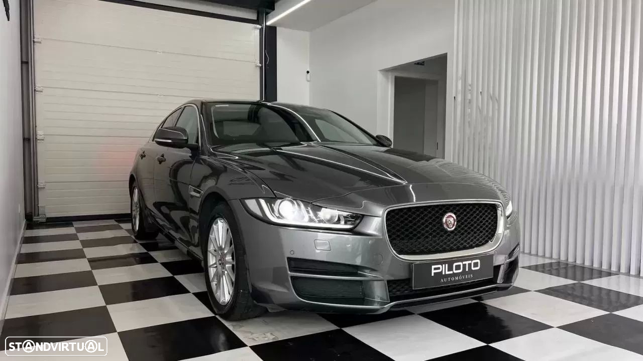 Jaguar XE E-Performance Prestige - 3