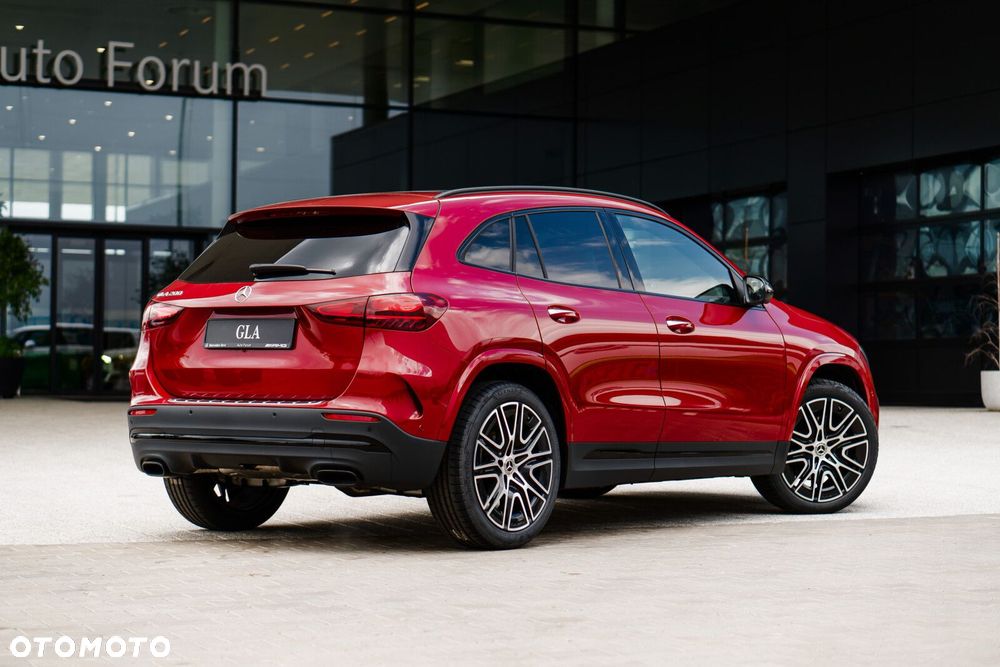 Mercedes-Benz GLA - 7